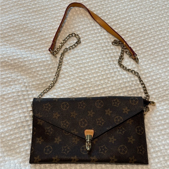 Kadiou Handbags - Kadiou Brown Patterned Clutch with Gold Chain Strap